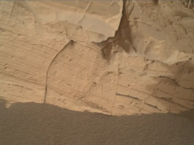 Sol 4370: Mars Hand Lens Imager (MAHLI)