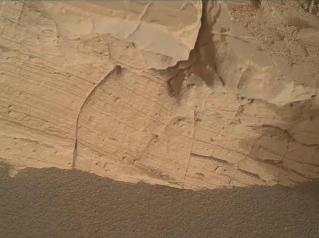Sol 4370: Mars Hand Lens Imager (MAHLI)