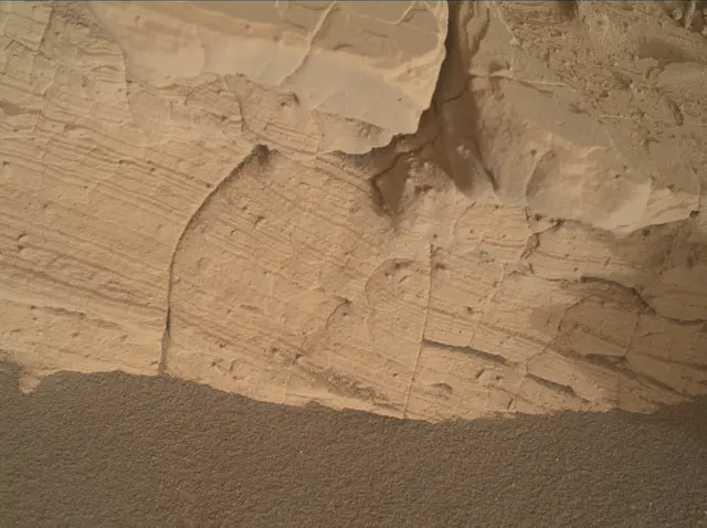 Sol 4370: Mars Hand Lens Imager (MAHLI)