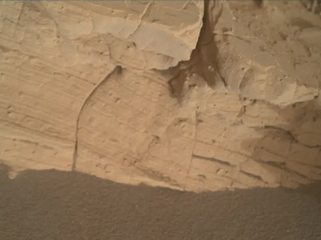 Sol 4370: Mars Hand Lens Imager (MAHLI)
