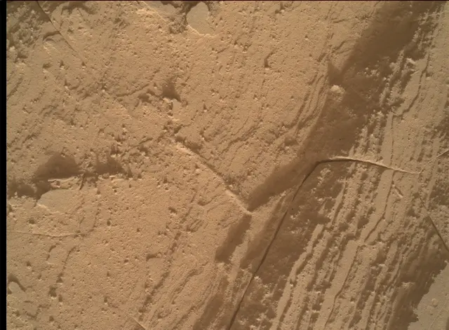 Sol 4370: Mars Hand Lens Imager (MAHLI)