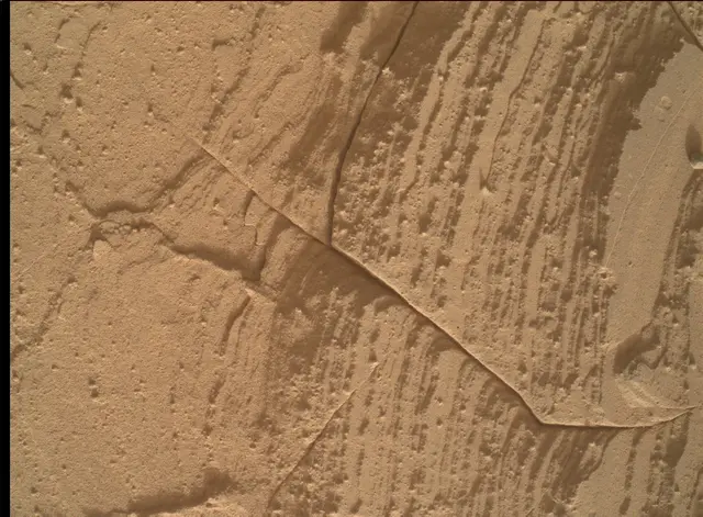 Sol 4370: Mars Hand Lens Imager (MAHLI)