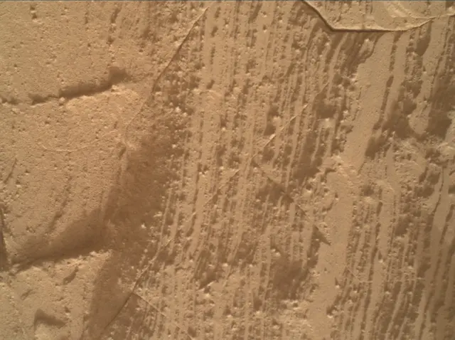 Sol 4370: Mars Hand Lens Imager (MAHLI)