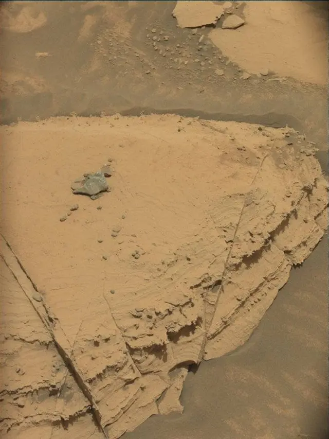 Sol 4371: Mast Camera (Mastcam)