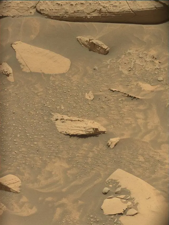 Sol 4371: Mast Camera (Mastcam)