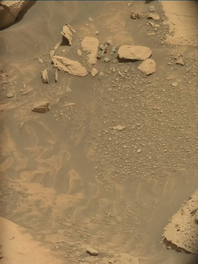 Sol 4371: Mast Camera (Mastcam)