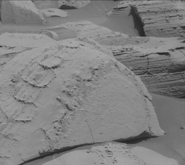 Sol 4371: Mast Camera (Mastcam)