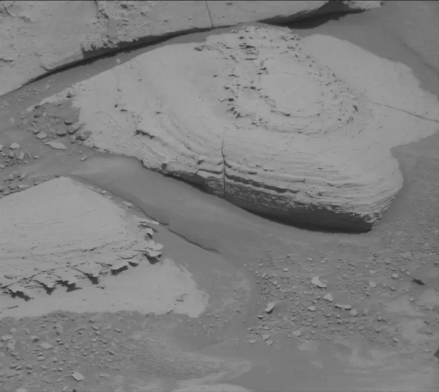 Sol 4371: Mast Camera (Mastcam)