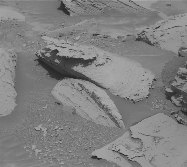 Sol 4371: Mast Camera (Mastcam)