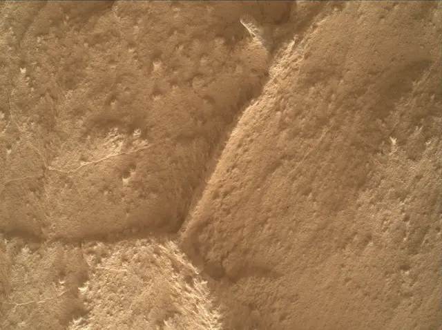 Sol 4371: Mars Hand Lens Imager (MAHLI)