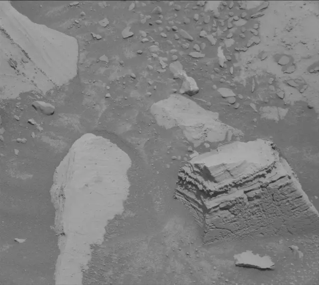 Sol 4372: Mast Camera (Mastcam)