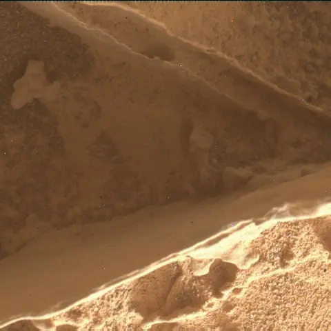 Sol 4372: Mars Hand Lens Imager (MAHLI)