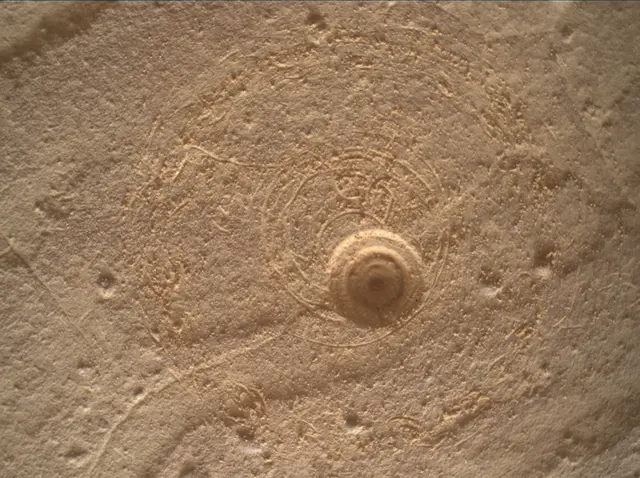 Sol 4372: Mars Hand Lens Imager (MAHLI)