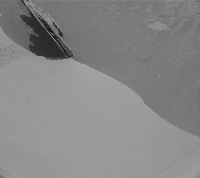 Sol 4373: Mast Camera (Mastcam)