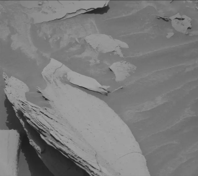 Sol 4373: Mast Camera (Mastcam)