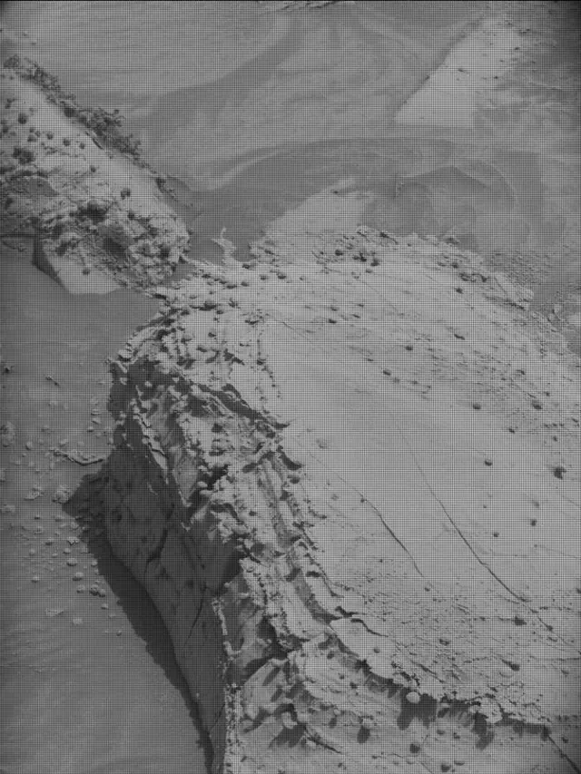 Sol 4375: Mast Camera (Mastcam)