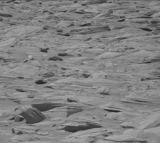 Sol 4375: Mast Camera (Mastcam)