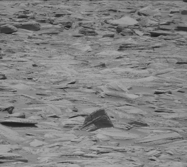 Sol 4375: Mast Camera (Mastcam)