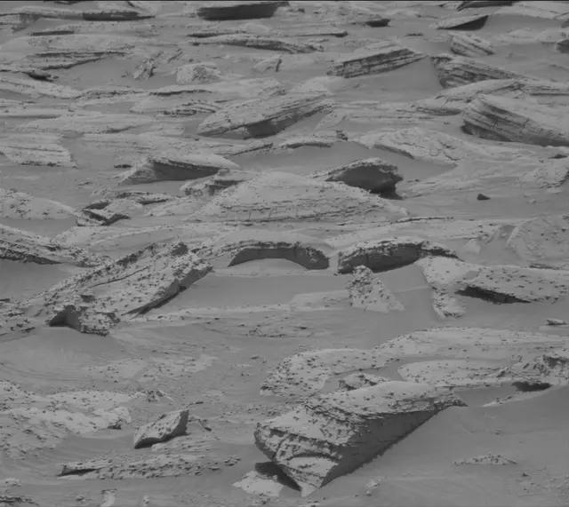Sol 4375: Mast Camera (Mastcam)