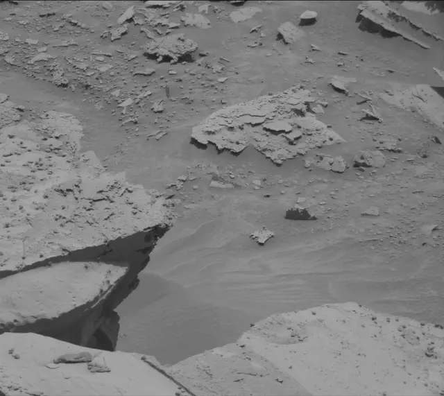 Sol 4379: Mast Camera (Mastcam)