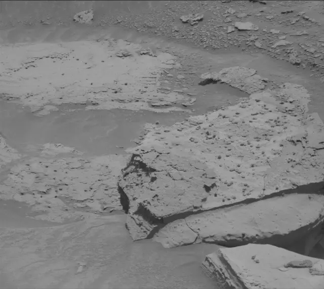 Sol 4379: Mast Camera (Mastcam)