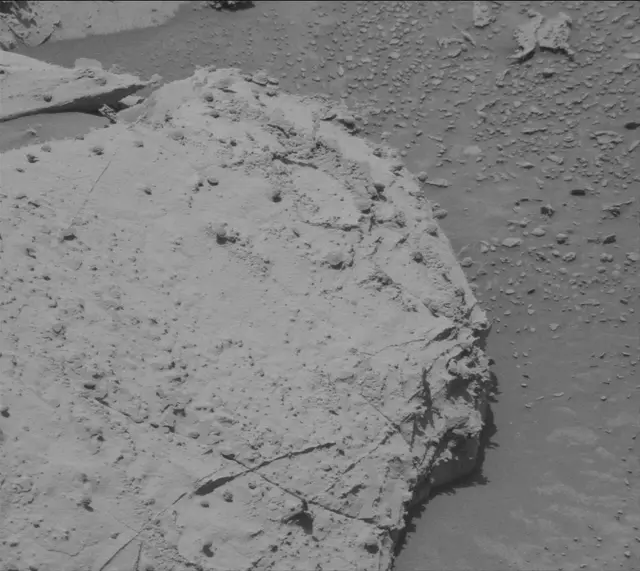 Sol 4382: Mast Camera (Mastcam)