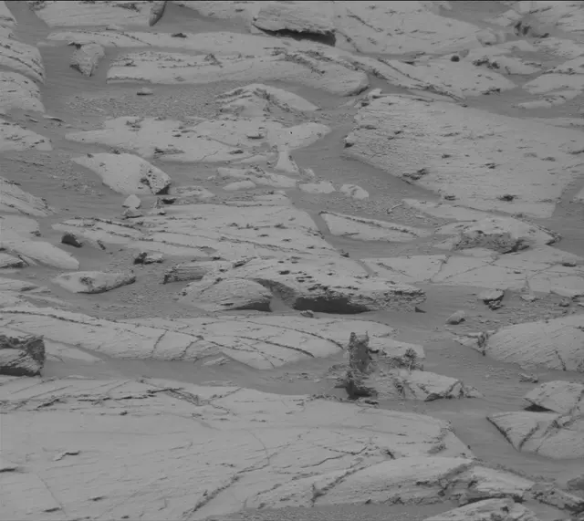 Sol 4386: Mast Camera (Mastcam)