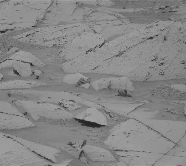 Sol 4386: Mast Camera (Mastcam)