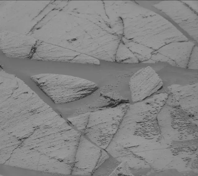 Sol 4386: Mast Camera (Mastcam)