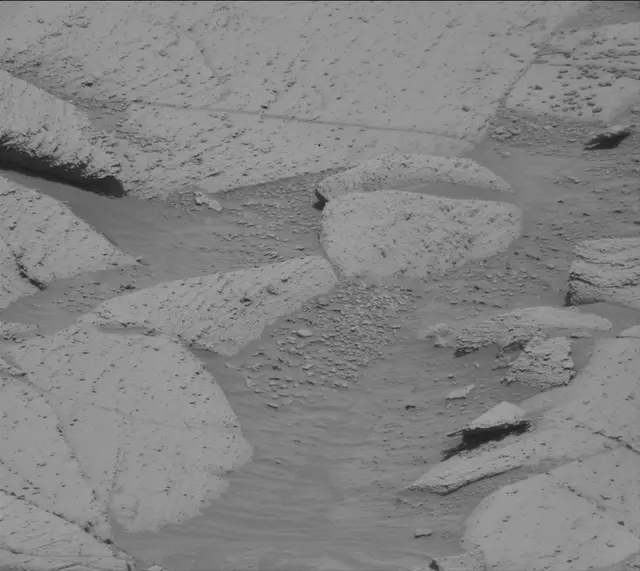 Sol 4386: Mast Camera (Mastcam)