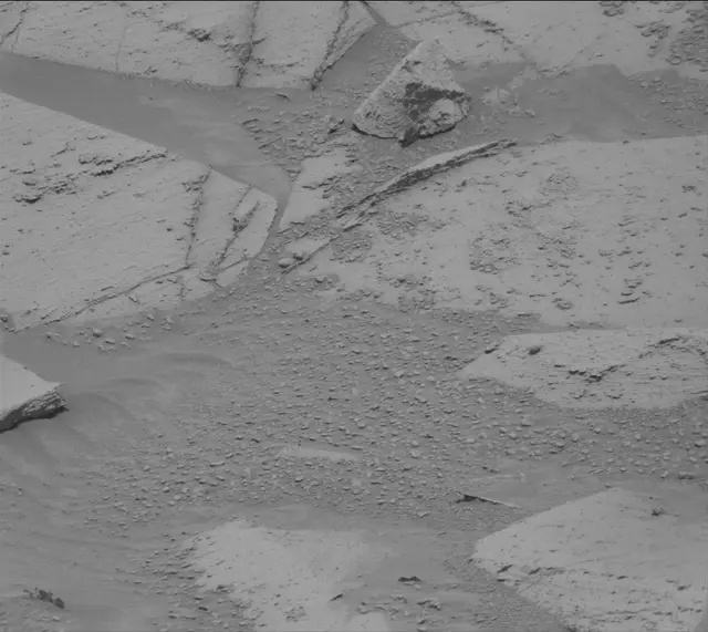 Sol 4386: Mast Camera (Mastcam)