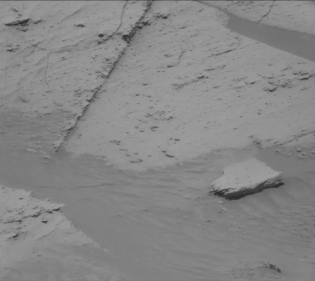 Sol 4386: Mast Camera (Mastcam)