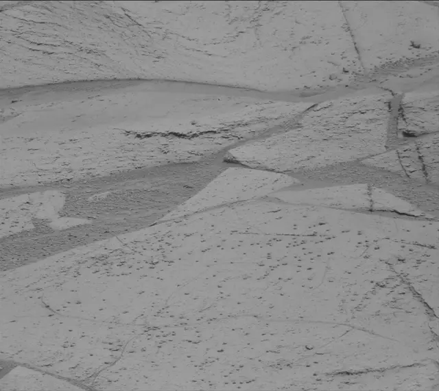 Sol 4386: Mast Camera (Mastcam)