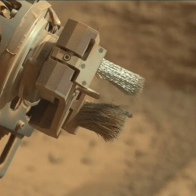 Sol 4386: Mast Camera (Mastcam)