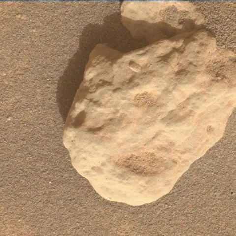 Sol 4386: Mars Hand Lens Imager (MAHLI)
