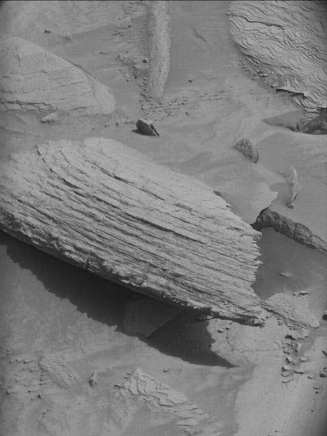 Sol 4389: Mast Camera (Mastcam)