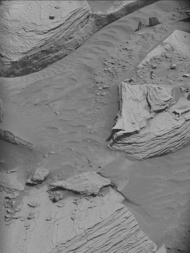 Sol 4389: Mast Camera (Mastcam)