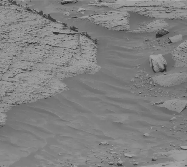 Sol 4389: Mast Camera (Mastcam)