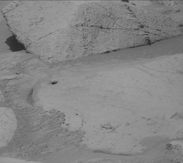 Sol 4389: Mast Camera (Mastcam)