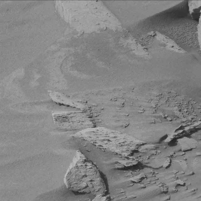 Sol 4389: Mast Camera (Mastcam)