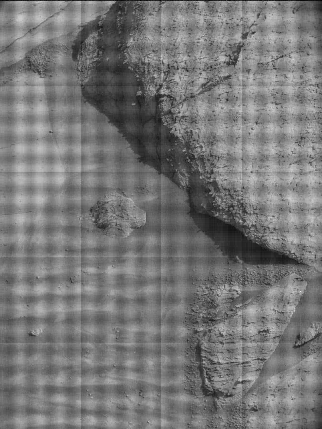 Sol 4391: Mast Camera (Mastcam)
