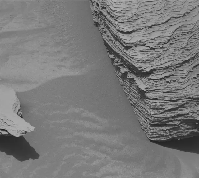 Sol 4391: Mast Camera (Mastcam)