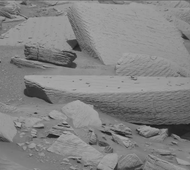 Sol 4391: Mast Camera (Mastcam)