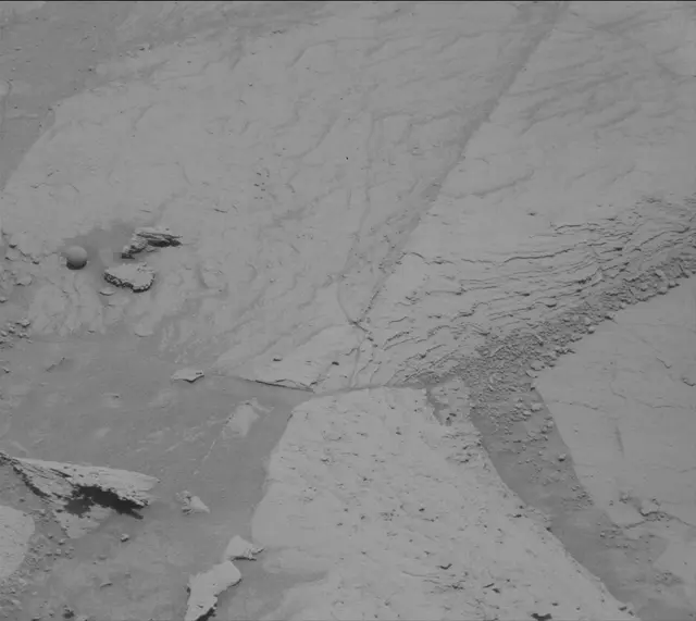 Sol 4391: Mast Camera (Mastcam)