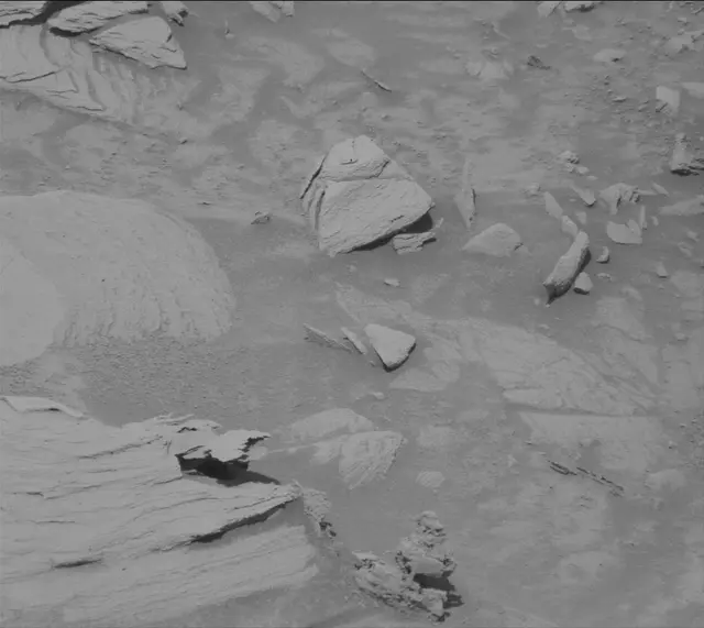 Sol 4393: Mast Camera (Mastcam)