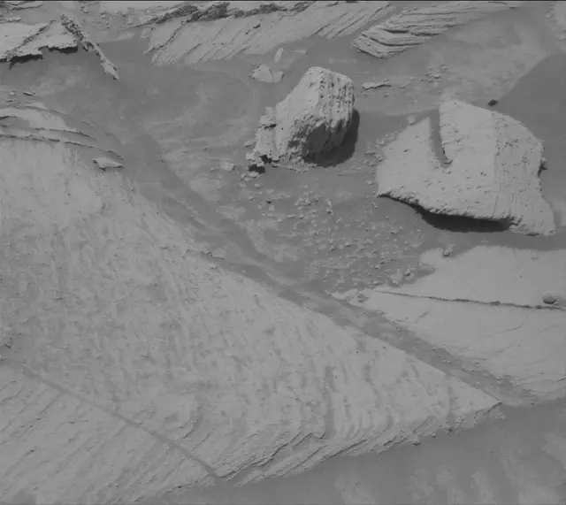 Sol 4393: Mast Camera (Mastcam)