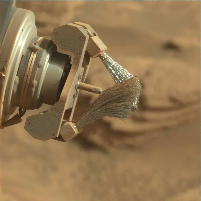 Sol 4393: Mast Camera (Mastcam)
