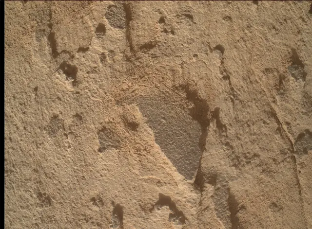 Sol 4393: Mars Hand Lens Imager (MAHLI)