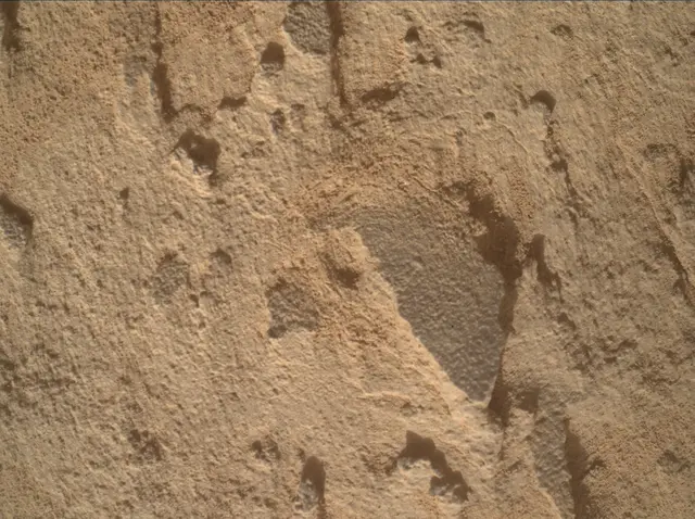 Sol 4393: Mars Hand Lens Imager (MAHLI)