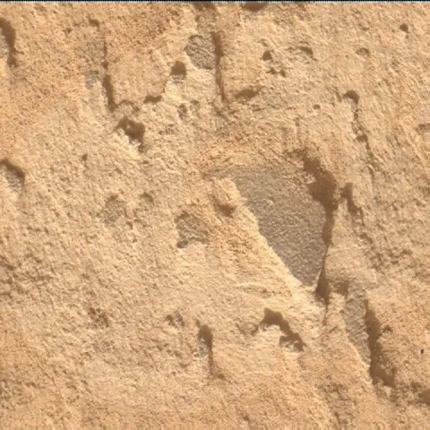 Sol 4393: Mars Hand Lens Imager (MAHLI)